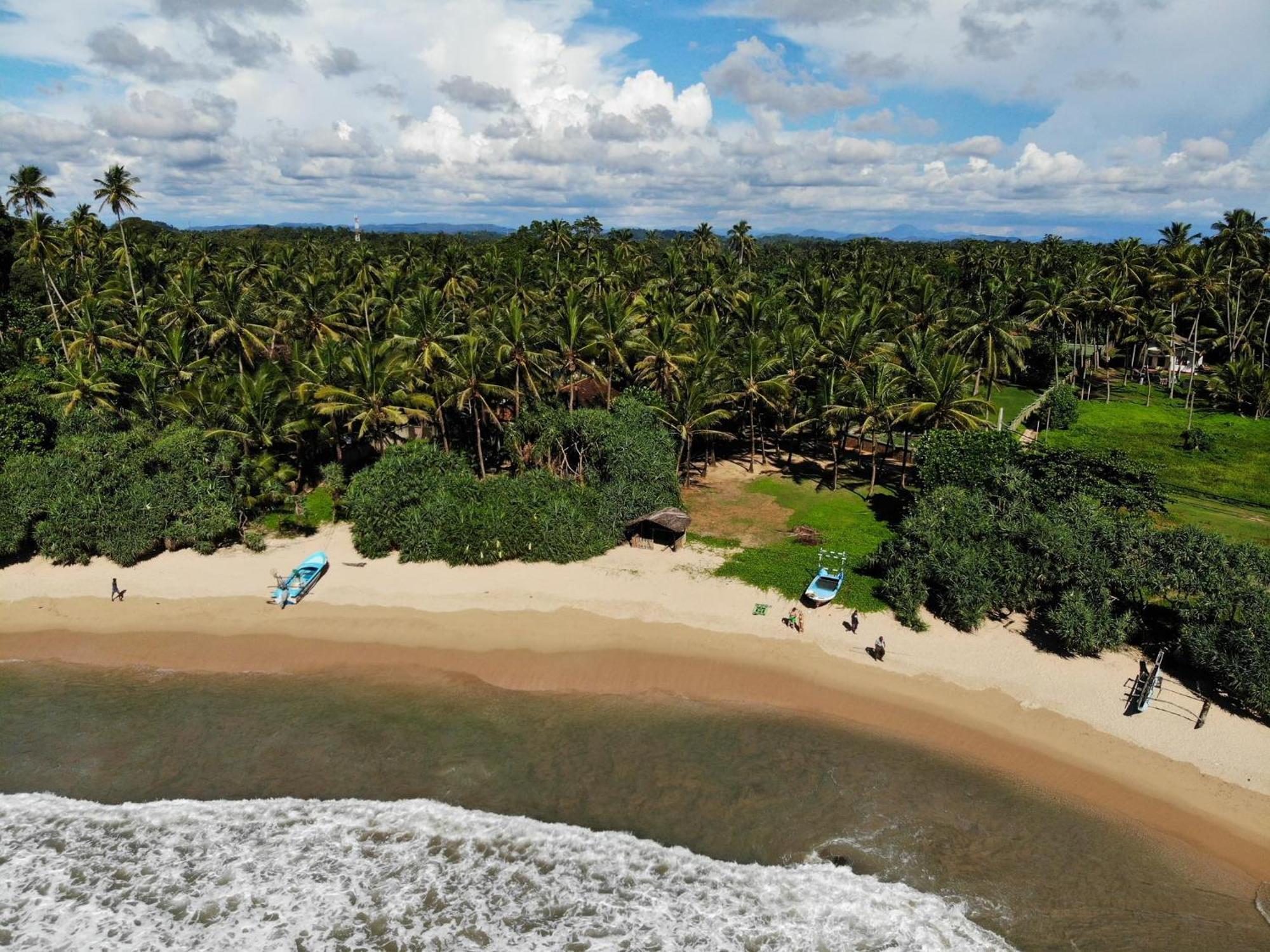 Dinuli Home Stay Ахунгалла Экстерьер фото